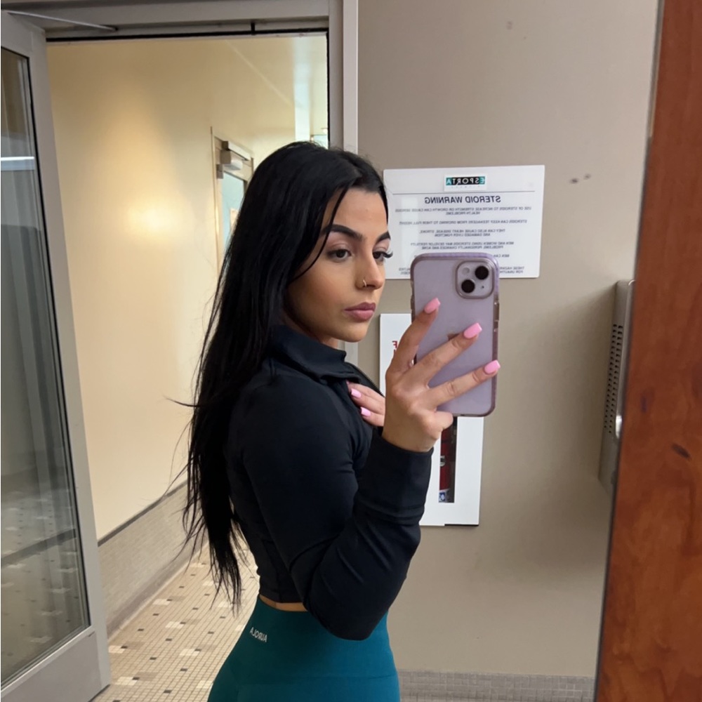 Meet your Posher, Ayleen